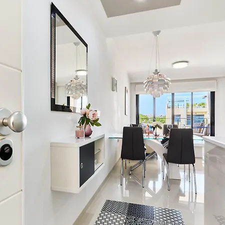 Modern Flat Close To & Golf Courses - By Welcomely * Torre de la Horadada