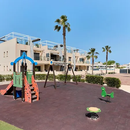 Apartment Modern Flat Close To & Golf Courses! *